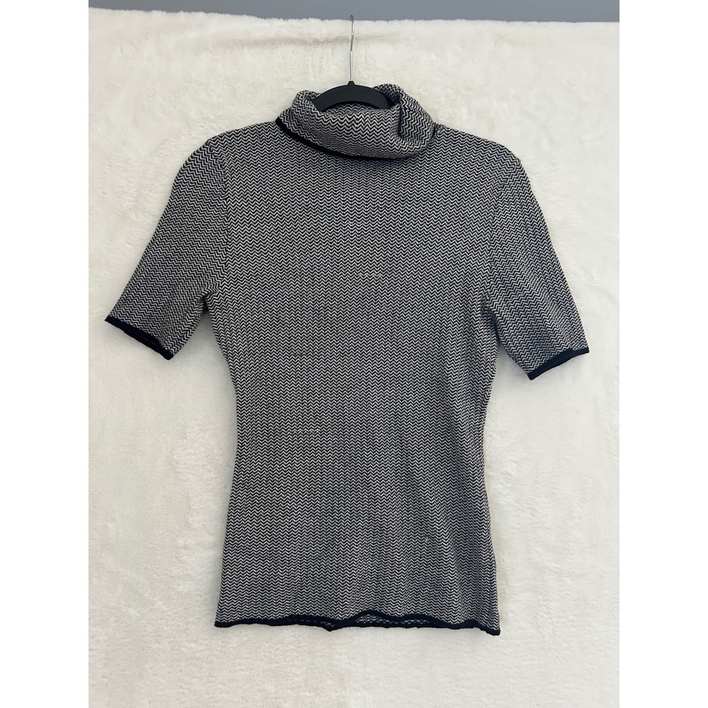 White House Black Market Chevron Knit Turtleneck Short Sleeve Top‎ Black White S